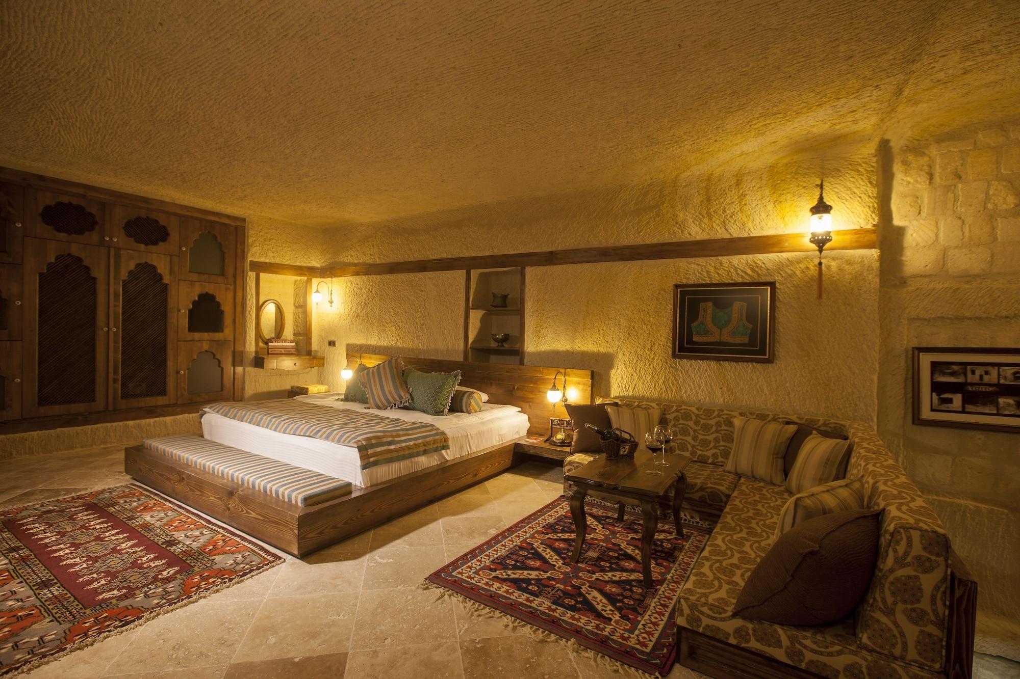 Kayakapi Premium Caves Cappadocia 5*