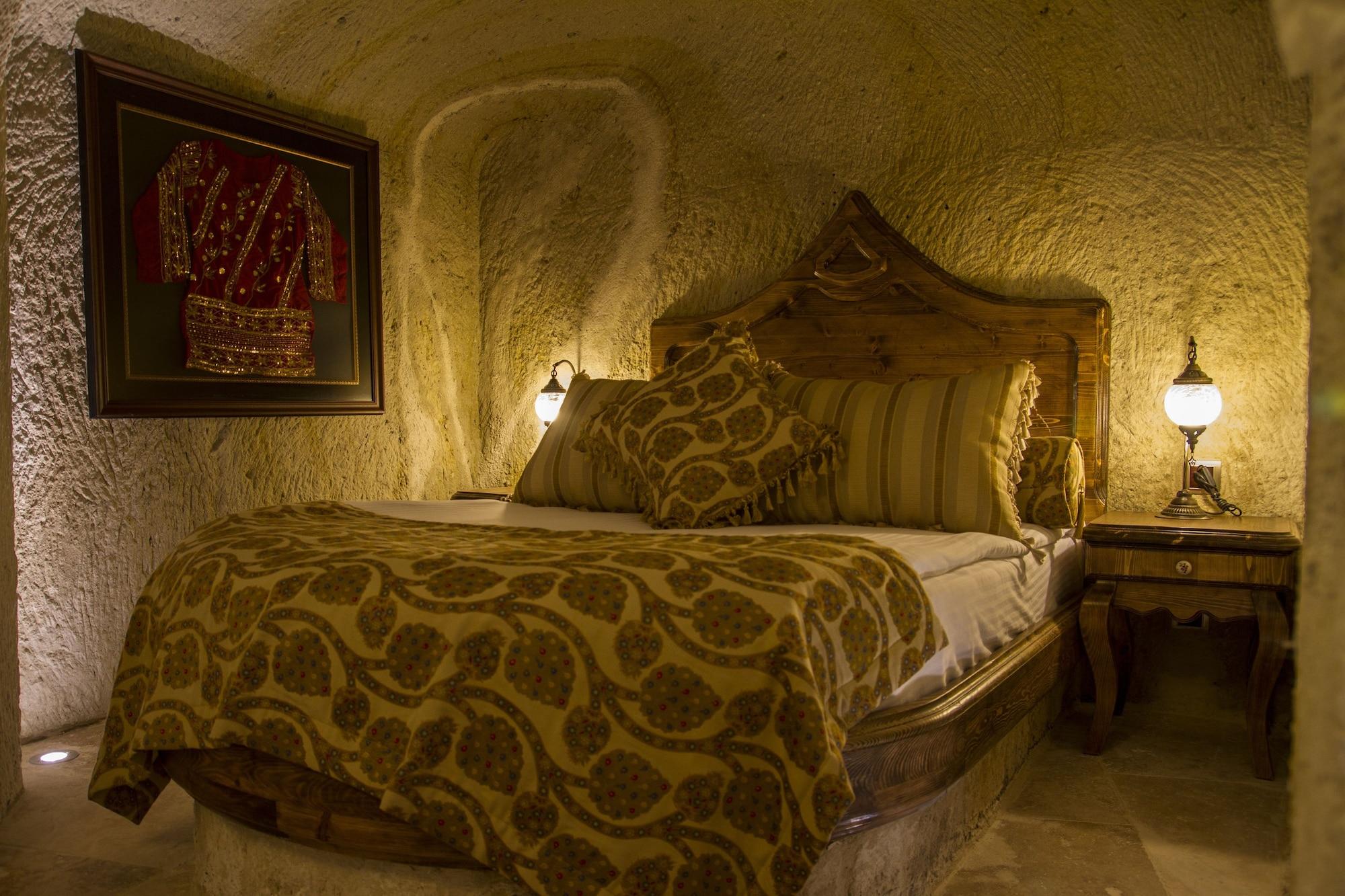 Kayakapi Premium Caves Cappadocia 5*